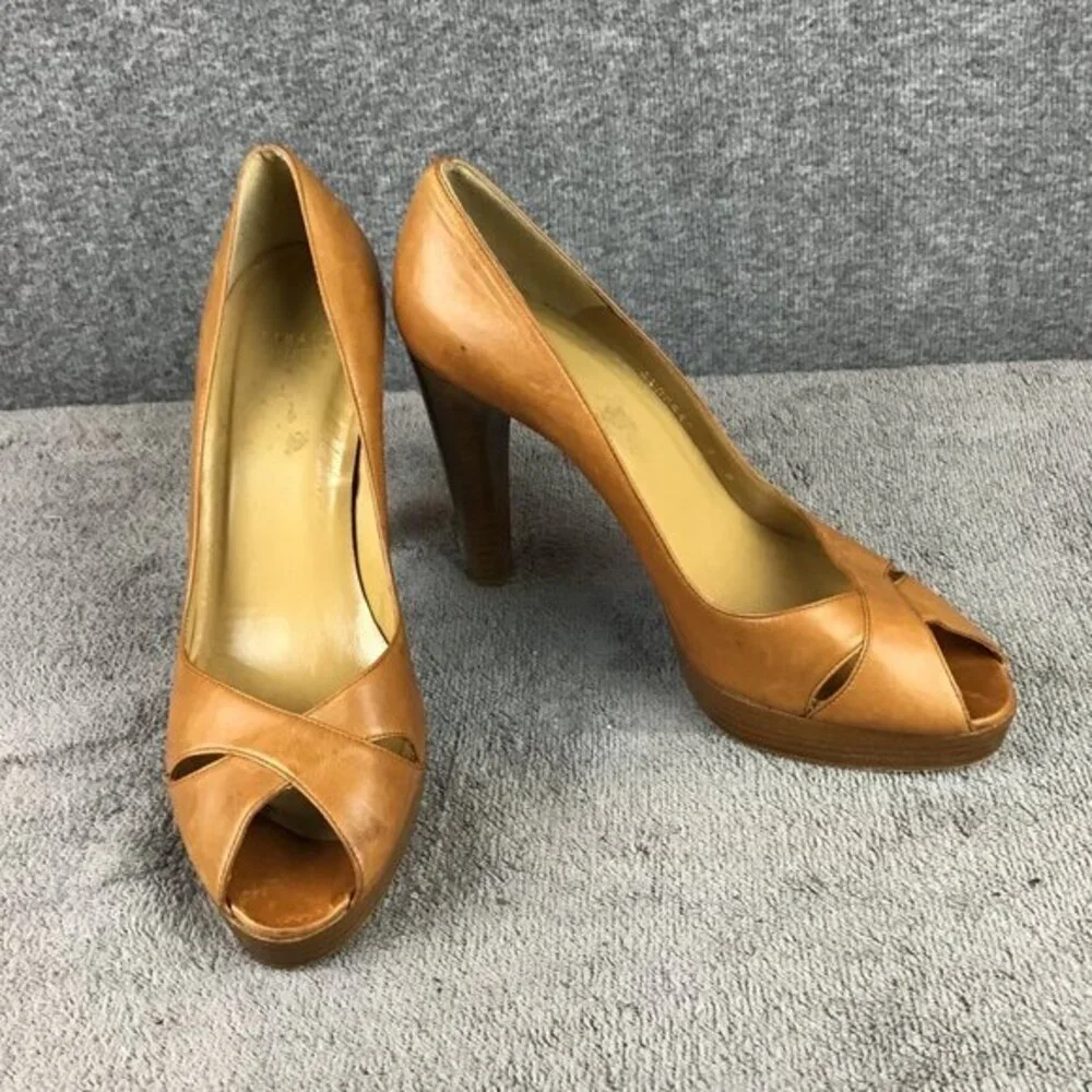 Vintage Stuart Weitzman Distressed Leather Sz 9 W Peep Toe Platform Stile…